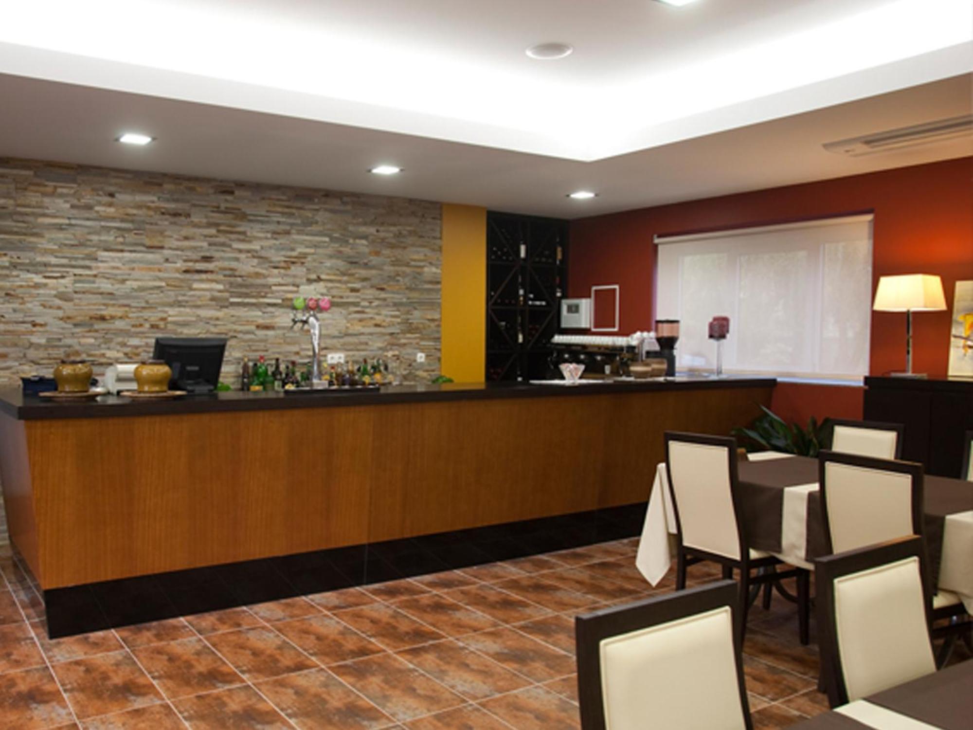Pensao Suissa Hotel Vale de Cambra Ngoại thất bức ảnh